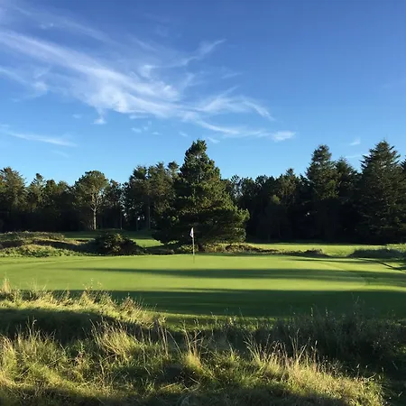With Golf Course Right Outside Apartmán