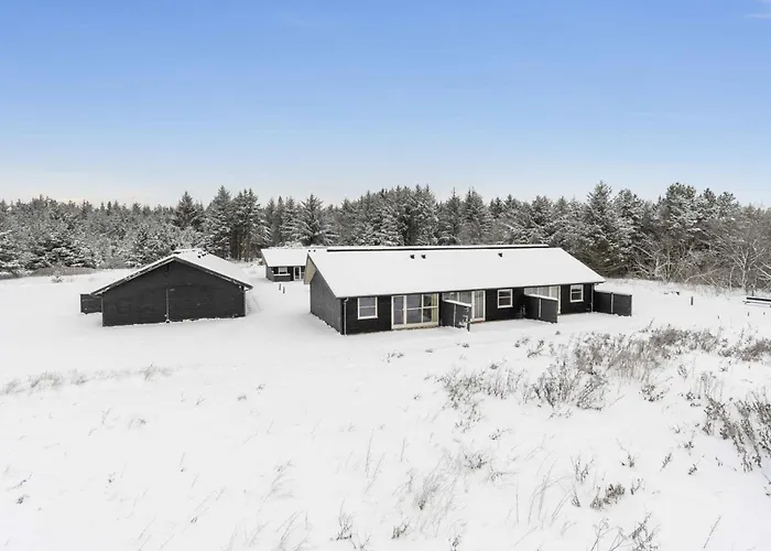 With Golf Course Right Outside *