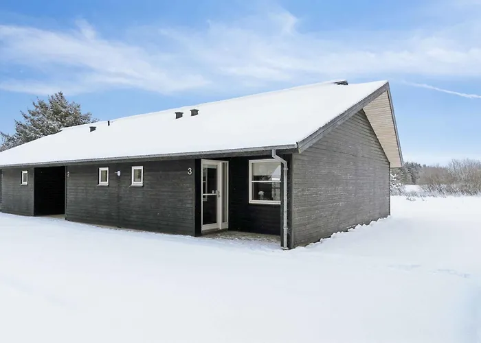 With Golf Course Right Outside *